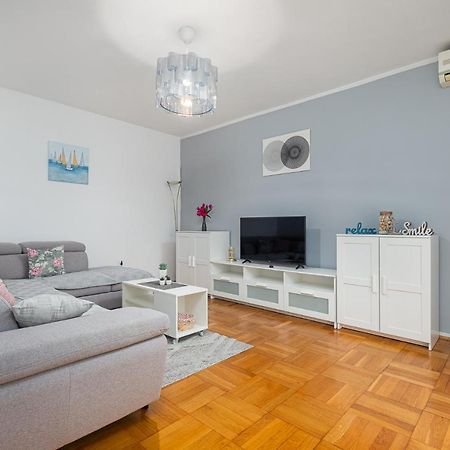 Dea B4+1 Apartment โปเรช ภายนอก รูปภาพ