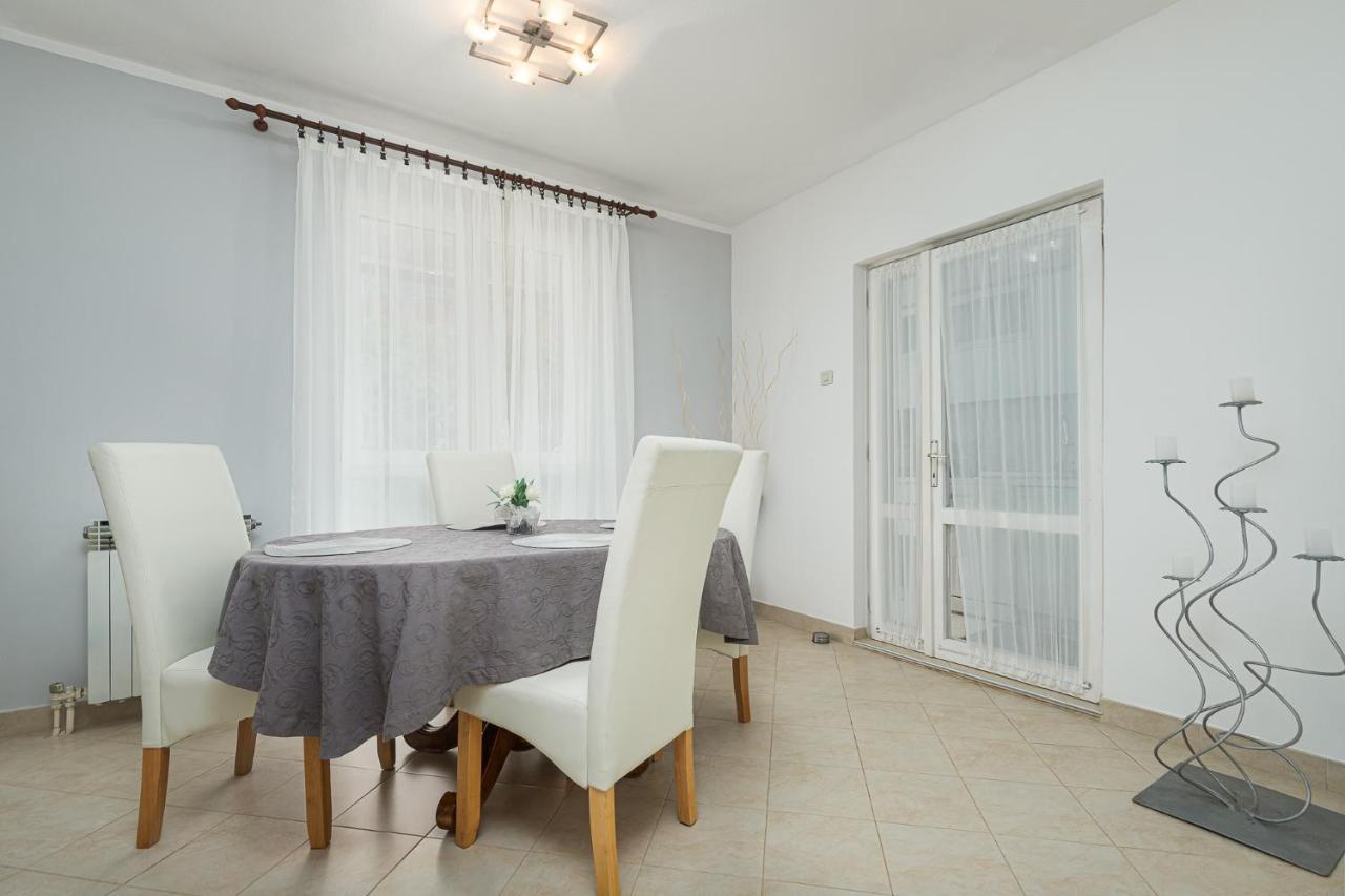 Dea B4+1 Apartment โปเรช ภายนอก รูปภาพ