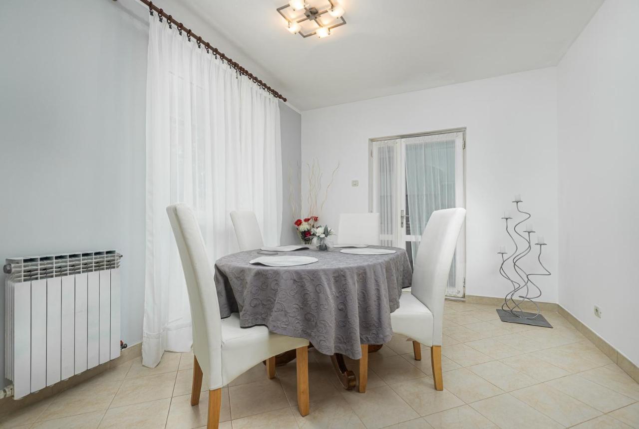 Dea B4+1 Apartment โปเรช ภายนอก รูปภาพ