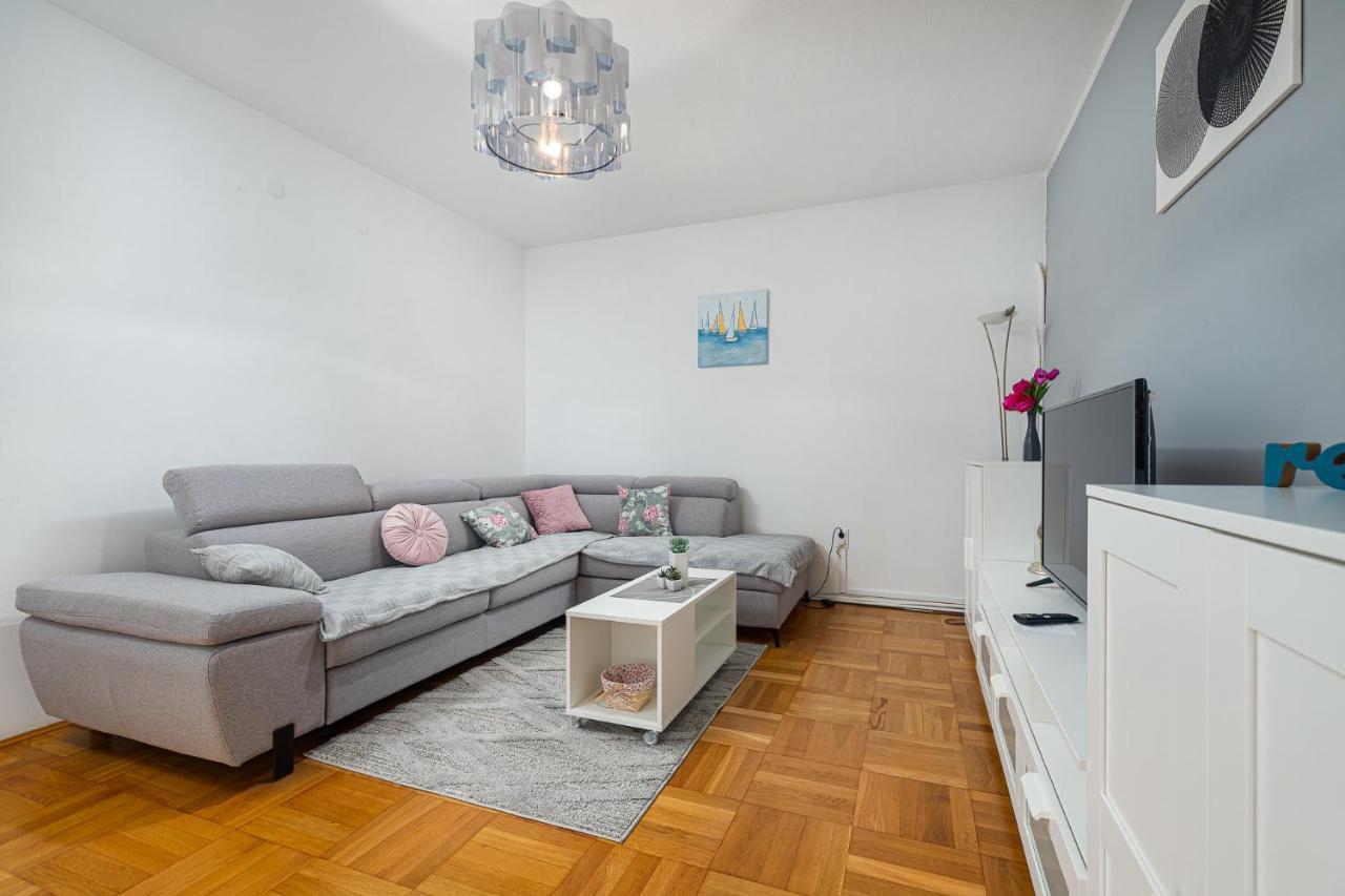 Dea B4+1 Apartment โปเรช ภายนอก รูปภาพ